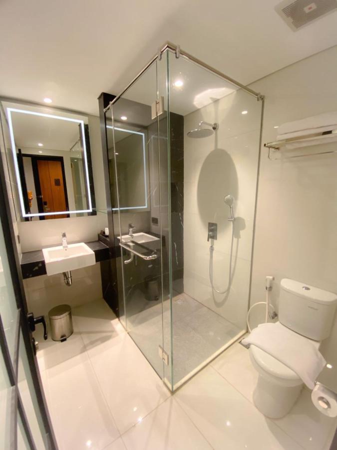 Nata Azana Hotel Solo Екстериор снимка